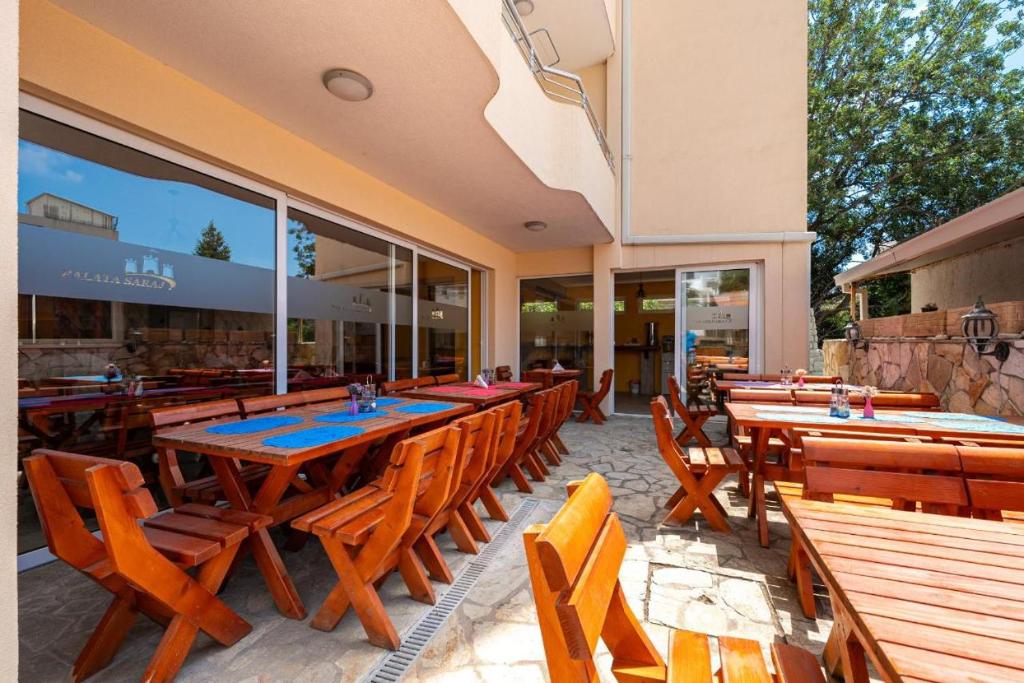 Galeri foto Saray Apart Hotel di Dobra Voda