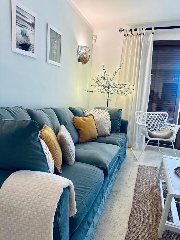 Fotografie z fotogalerie ubytování Turquesa Apartment,Punta Prima ,2 bed, 4 swimming pools and cabriolet Peugeot 307 included v destinaci Torrevieja