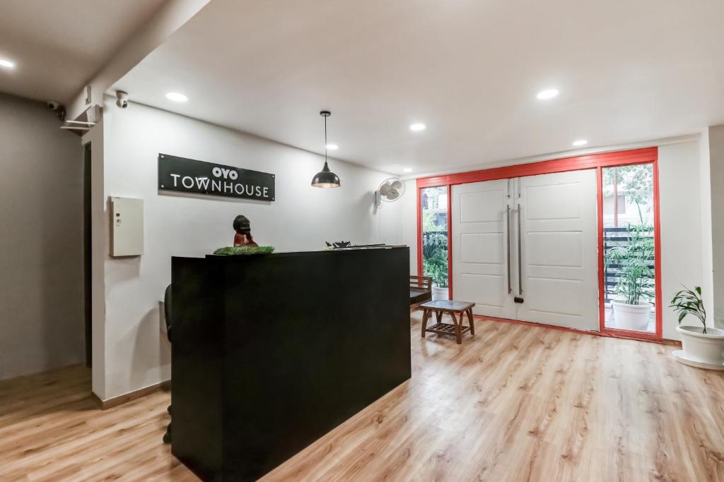Vstupní hala nebo recepce v ubytování Townhouse South City 2 Sector 49 Gurgaon