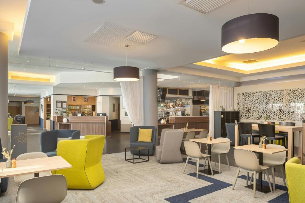 Courtyard by Marriott Toulouse Airport - Resim 4