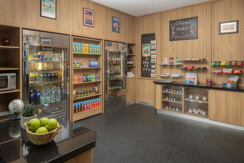 Courtyard by Marriott Toulouse Airport - Resim 34