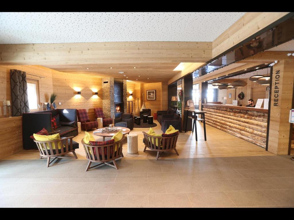 Photo de la galerie de l'établissement Apartment in Les Menuires with Spa & Pool, à Levassaix