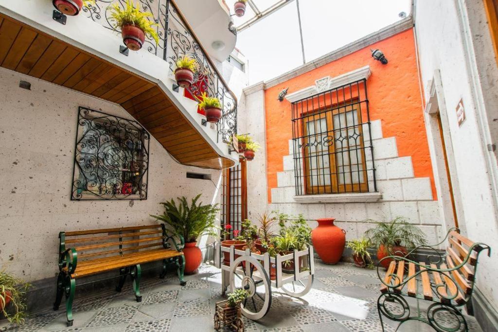 O edifício em que o hotel se localiza