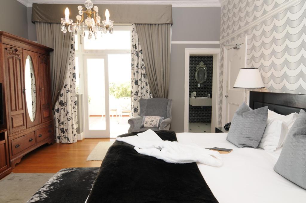 Krevet ili kreveti u jedinici u objektu Abbey Manor Luxury Guesthouse