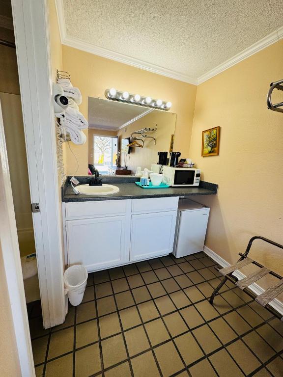 Oak Grove Inn photo