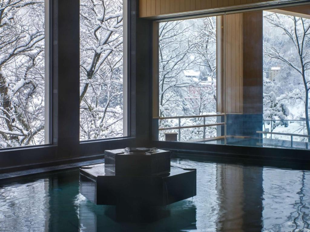 Kurobe Unazukionsen Yamanoha v zimě