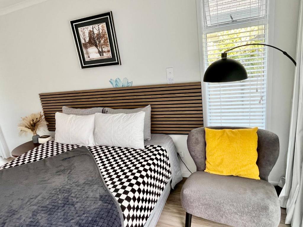 Lakeside cozy studio - Resim 2