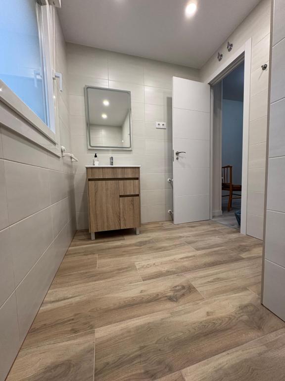 Kuchyň nebo kuchyňský kout v ubytování La Casita de Cabanillas. Cabanillas de la Sierra.