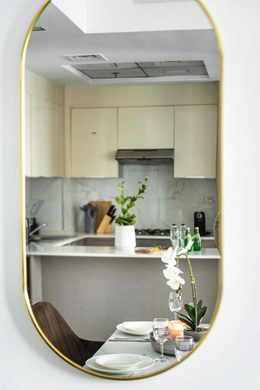 Stella Stays Lana Tower - Resim 3