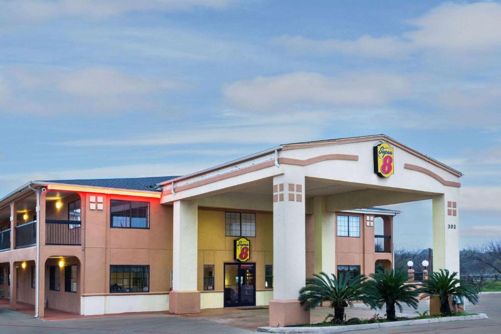Super 8 by Wyndham San Antonio/Riverwalk Area, San Antonio