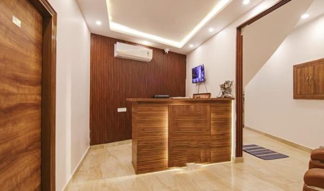Fotografie z fotogalerie ubytování HOTEL AMBASSADOR SUKHNA LaKE CHANDIGARH v destinaci Čandígarh