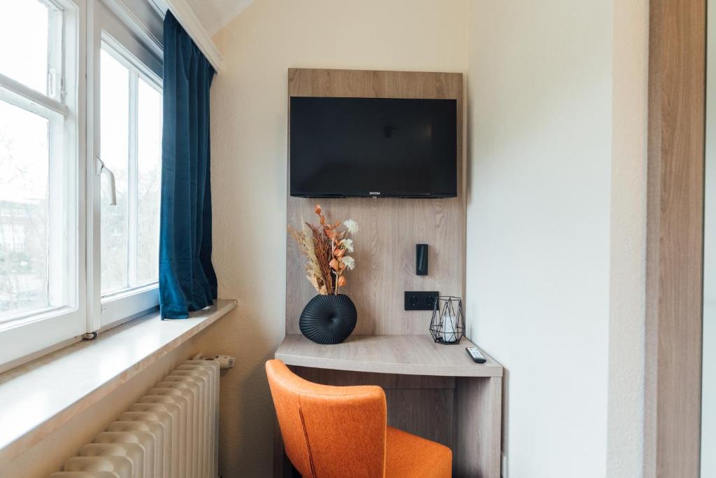 MYKY Hotel Pinneberg - Free Parking - Zweibettzimmer