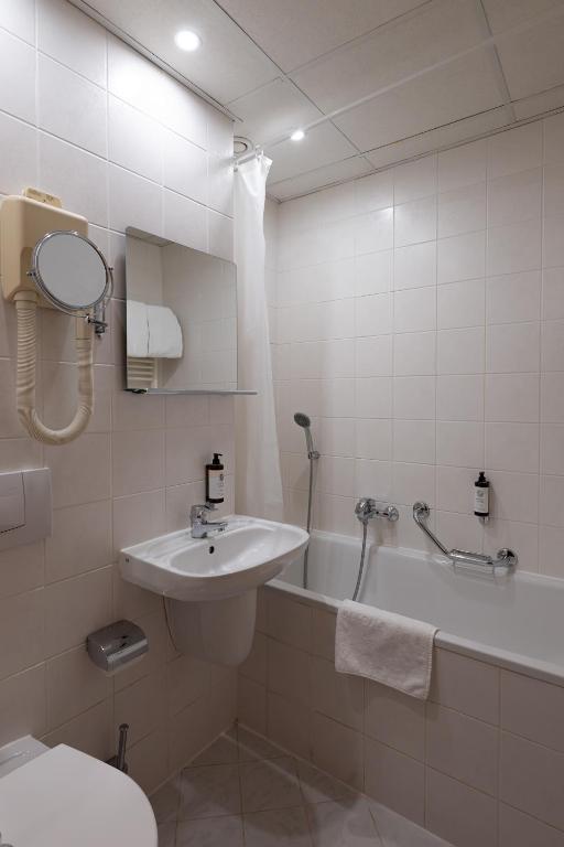 Koupelna v ubytování OREA Hotel Voro Brno
