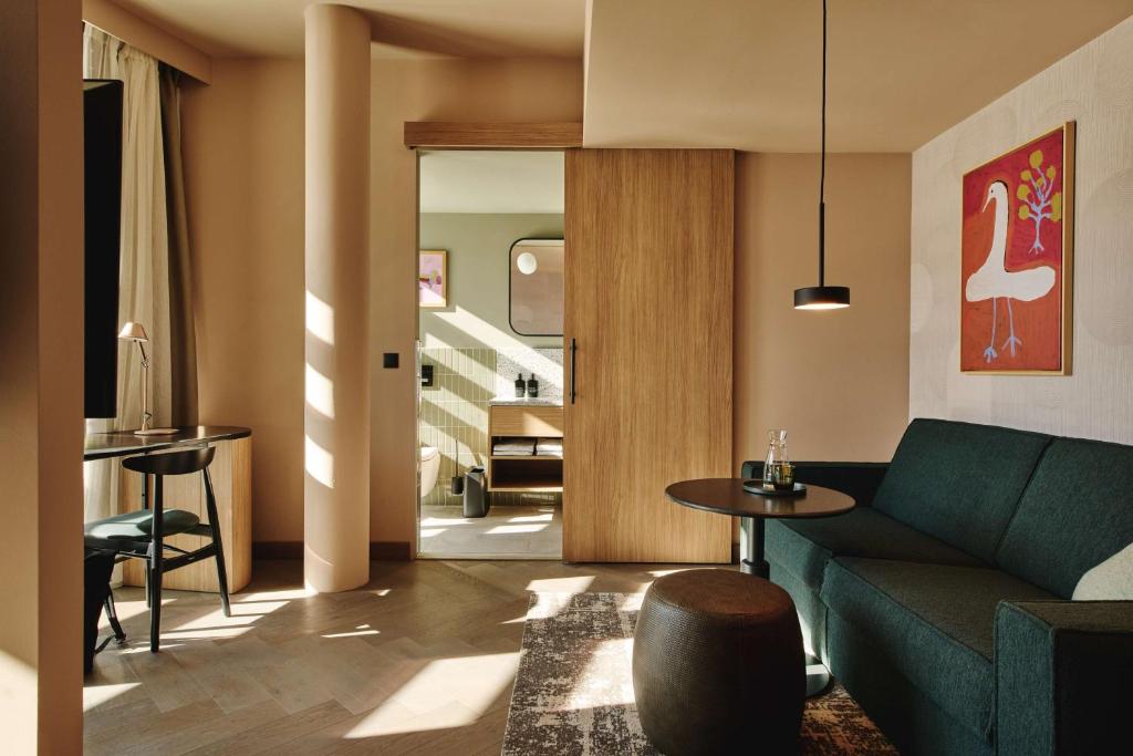 
One-Bedroom Apartment
