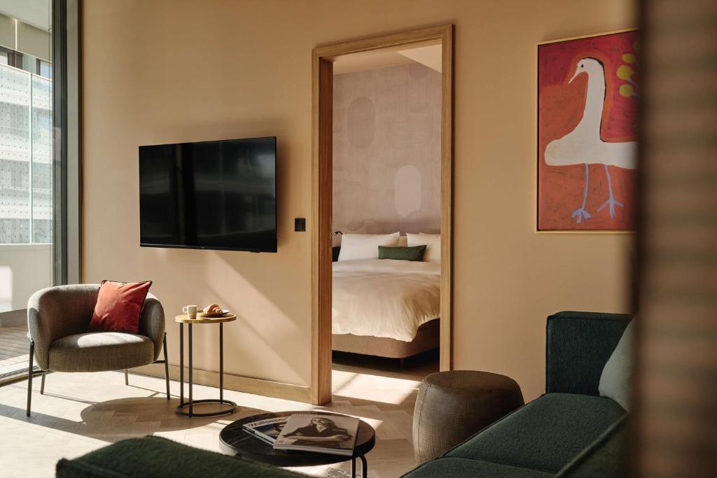 A by Adina Vienna Danube - Resim 35