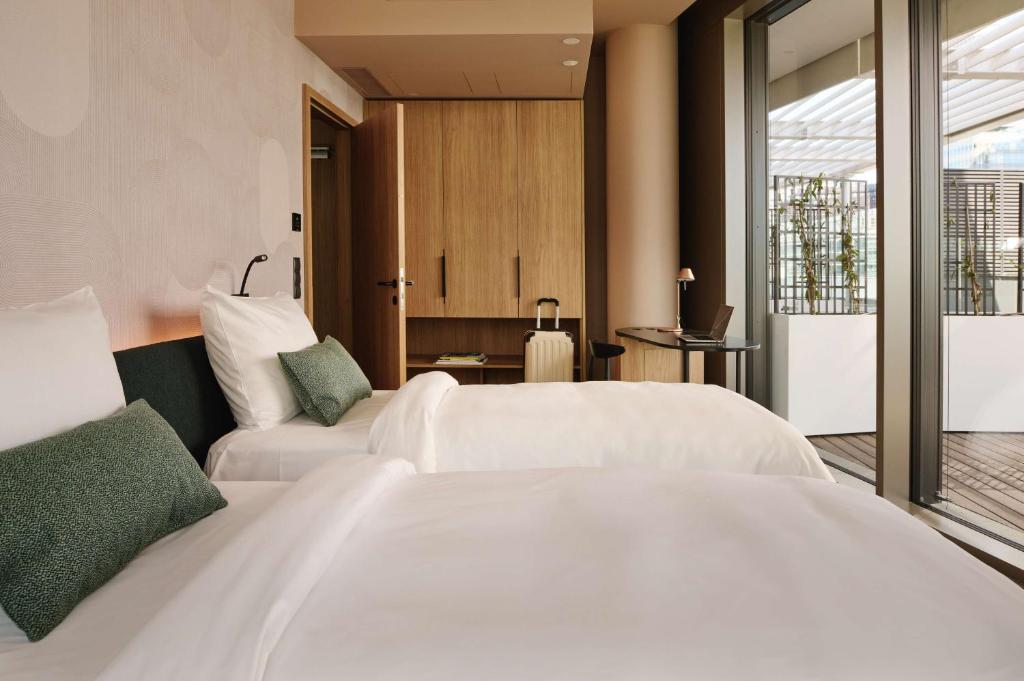 A by Adina Vienna Danube - Resim 37