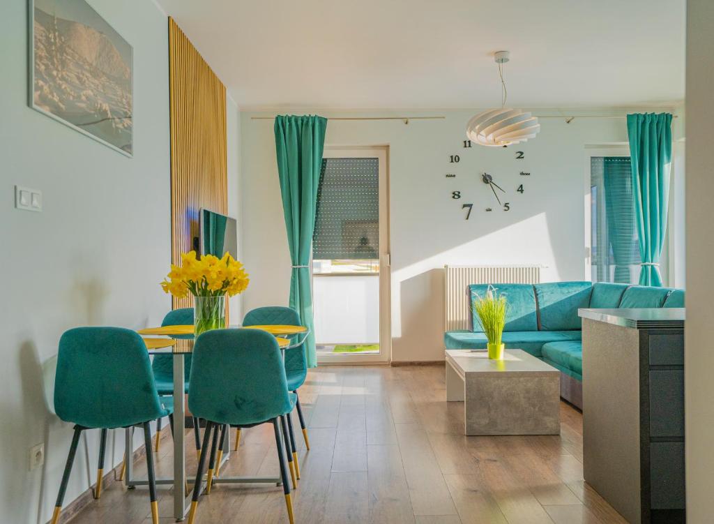 Posedenie v ubytovaní Apartament w Cieplicach