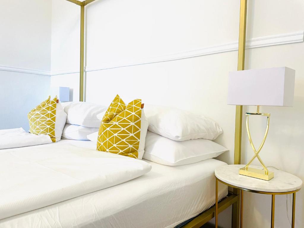 APSTAY City Center Deluxe | FREE Parking | Self Check-in - Resim 3