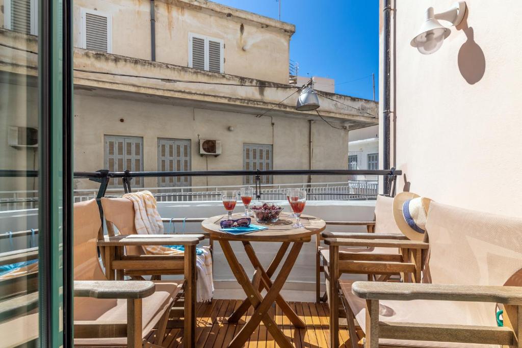 Balkon lub taras w obiekcie Theseus Zen Luxury Suite - Natural Living