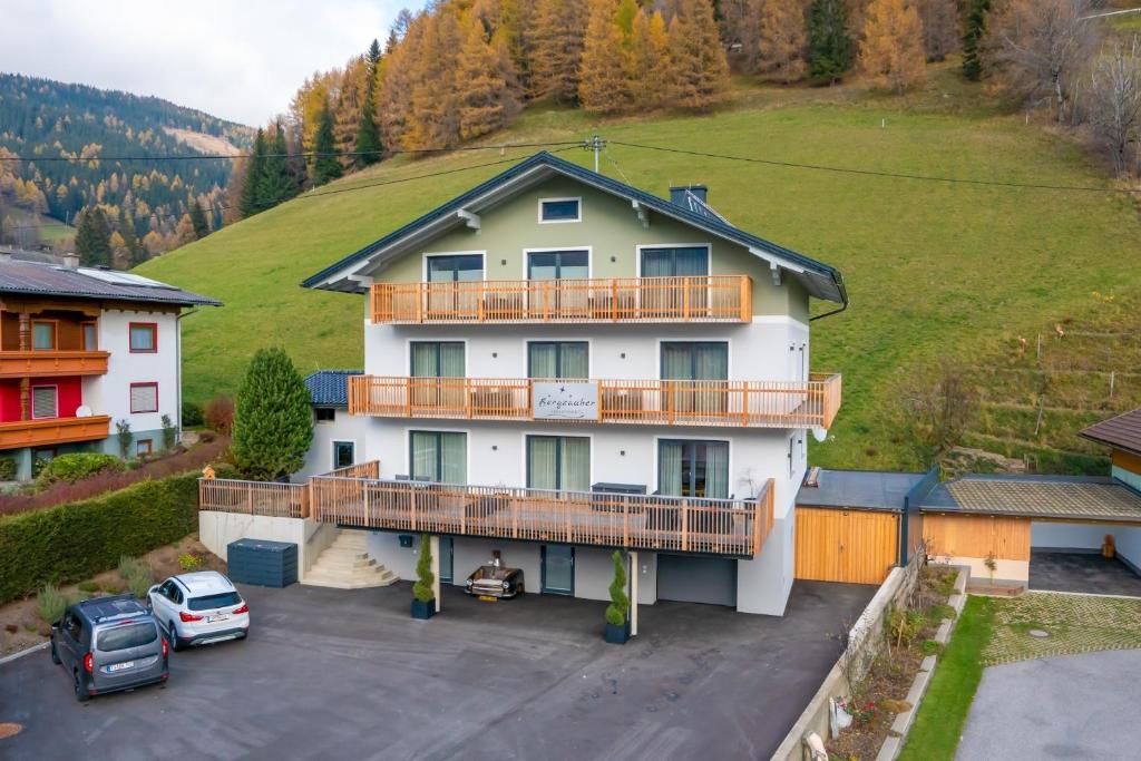 Nespecifikovaný výhled na hory nebo výhled na hory při pohledu z apartmánu