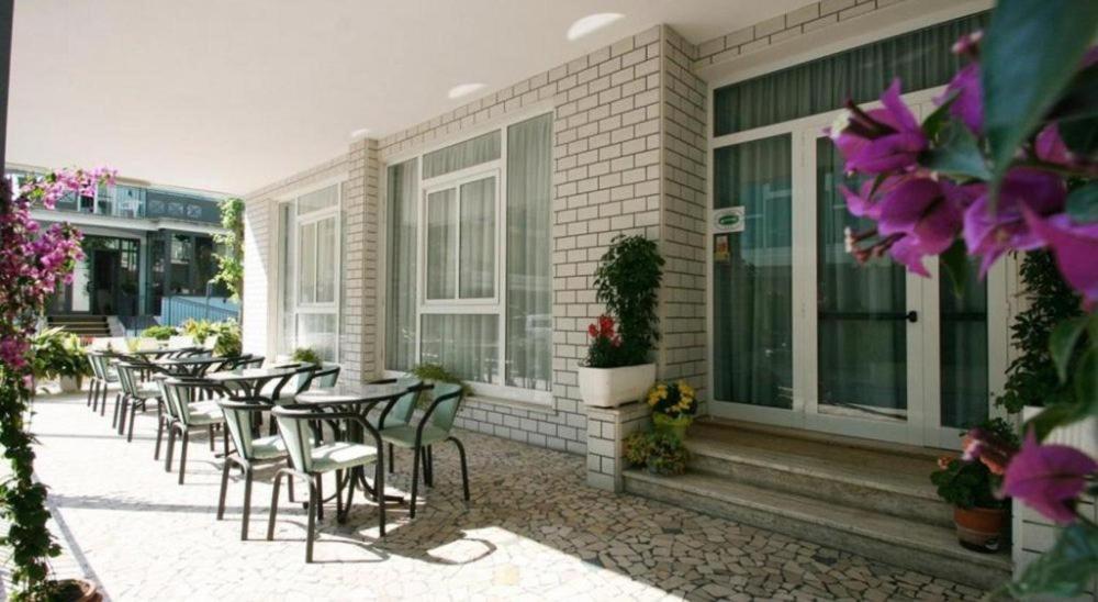 Zahrada ubytování Alevon Hotel