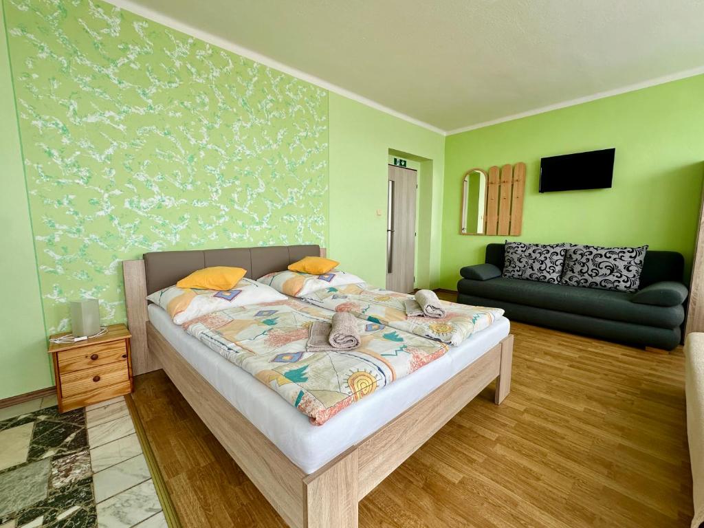 Postel nebo postele na pokoji v ubytování Privat Horec