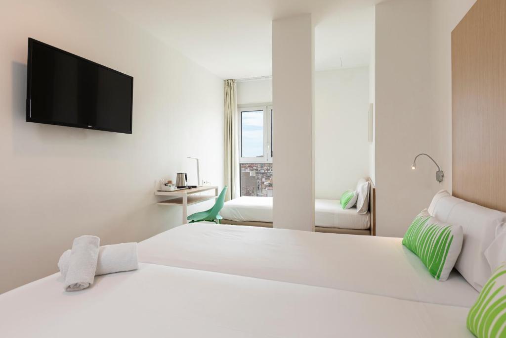 
Twin Room with Extra Bed
