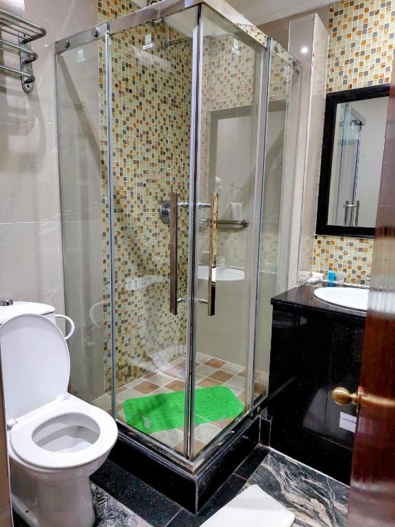Koupelna v ubytování Golden Tulip Hotel Port Harcourt -GTPH