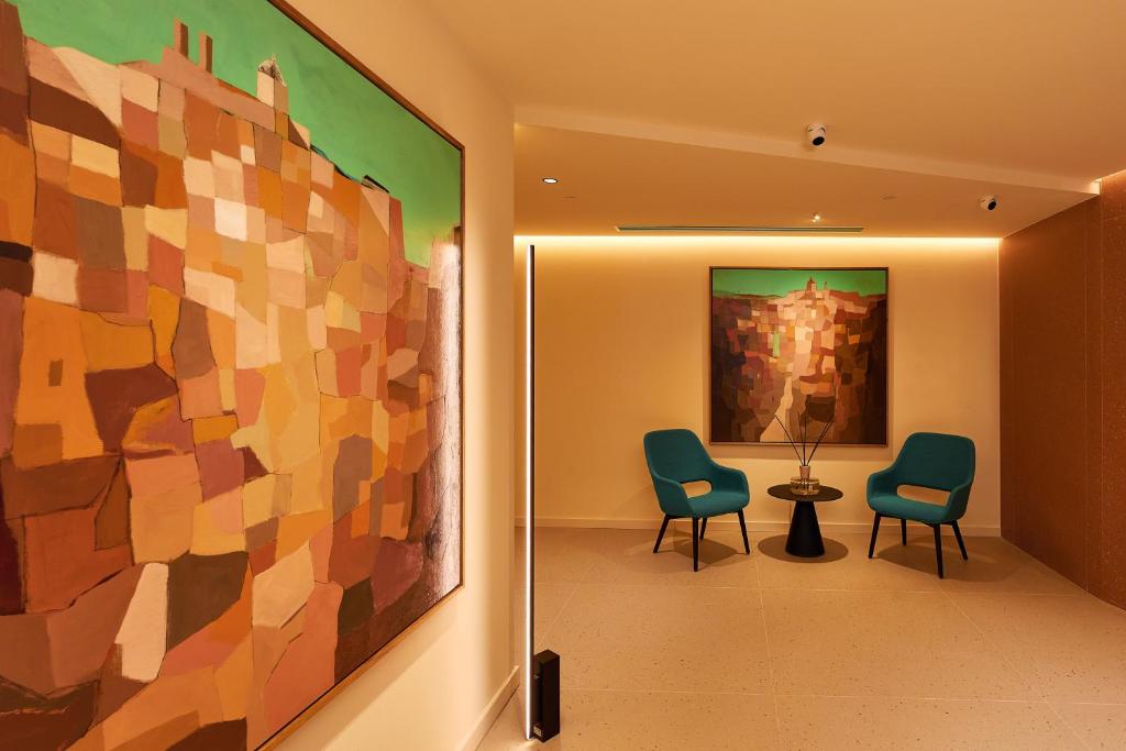 Posezení v ubytování voco Malta by IHG