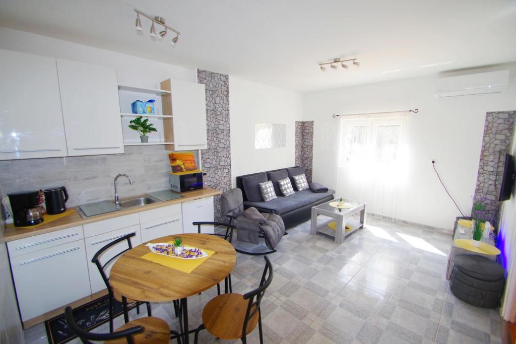 Holiday apartment Marija near Pula center