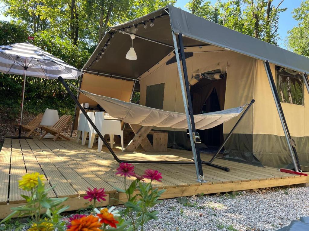 Zahrada ubytování Lodge Holidays - Camping Gajole