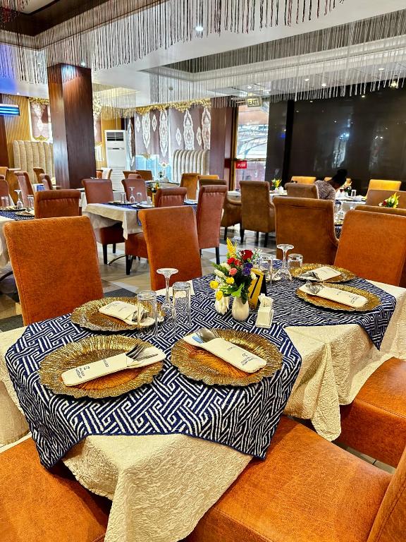 Restaurace v ubytování Golden Tulip Hotel Port Harcourt -GTPH