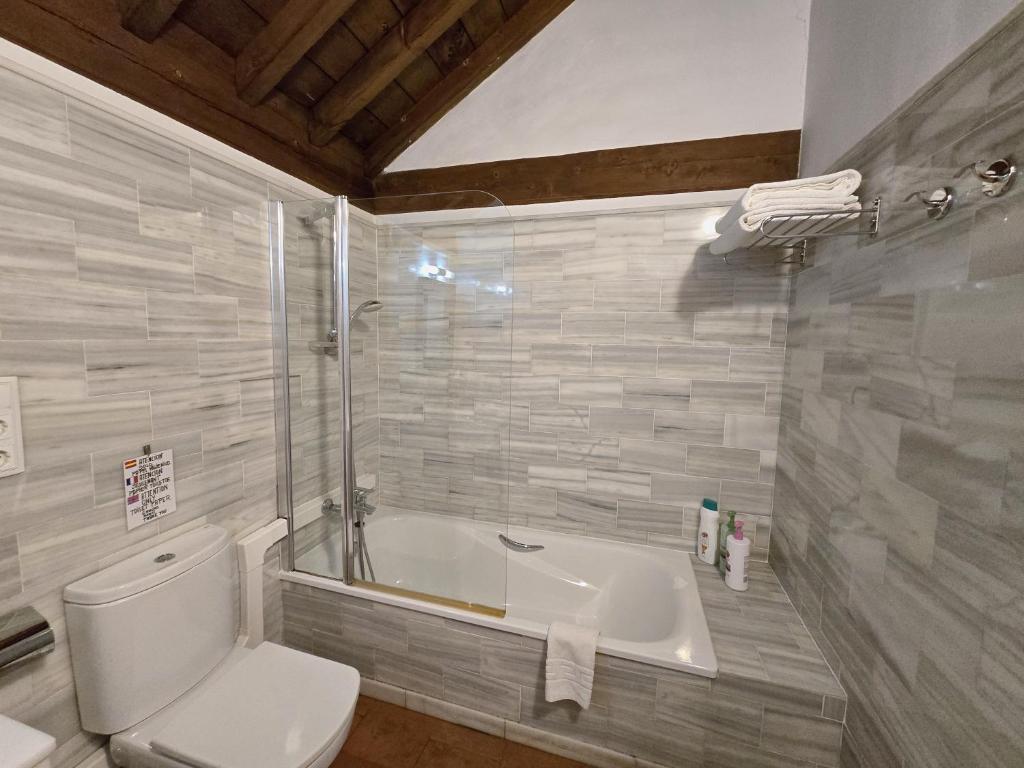 Koupelna v ubytování Hotel Santa Isabel La Real