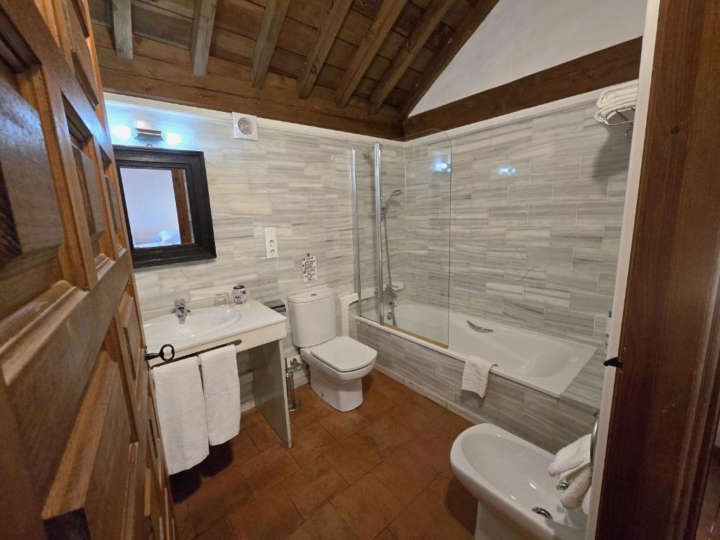 Hotel Santa Isabel La Real - 10