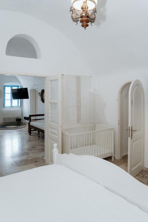 Postel nebo postele na pokoji v ubytování Simantiri Private Villa
