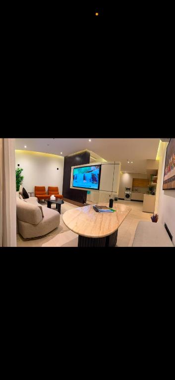 delux apartment with a hall and 3 bedrooms self check in