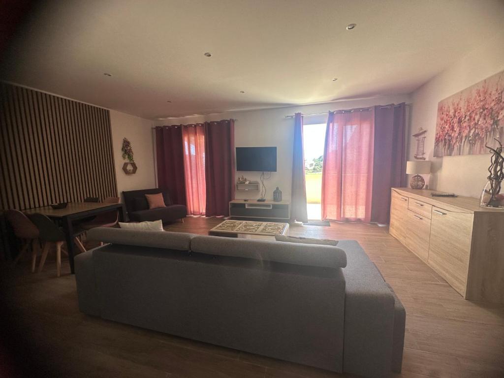 TV a/nebo společenská místnost v ubytování A Santa Trinita