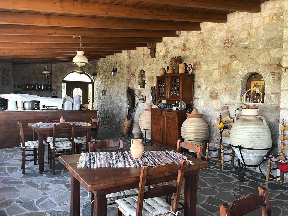 Restaurace v ubytování Liros
