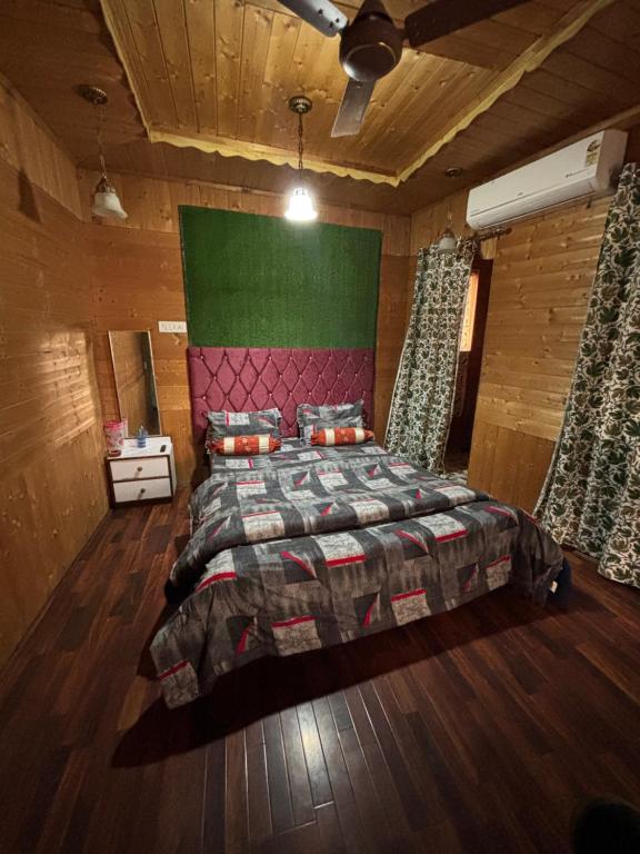 Postel nebo postele na pokoji v ubytování Dal Fog Guest House
