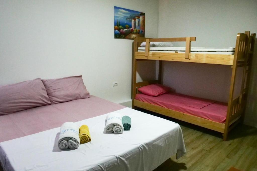 Postel nebo postele na pokoji v ubytování Saint Tropez Durres