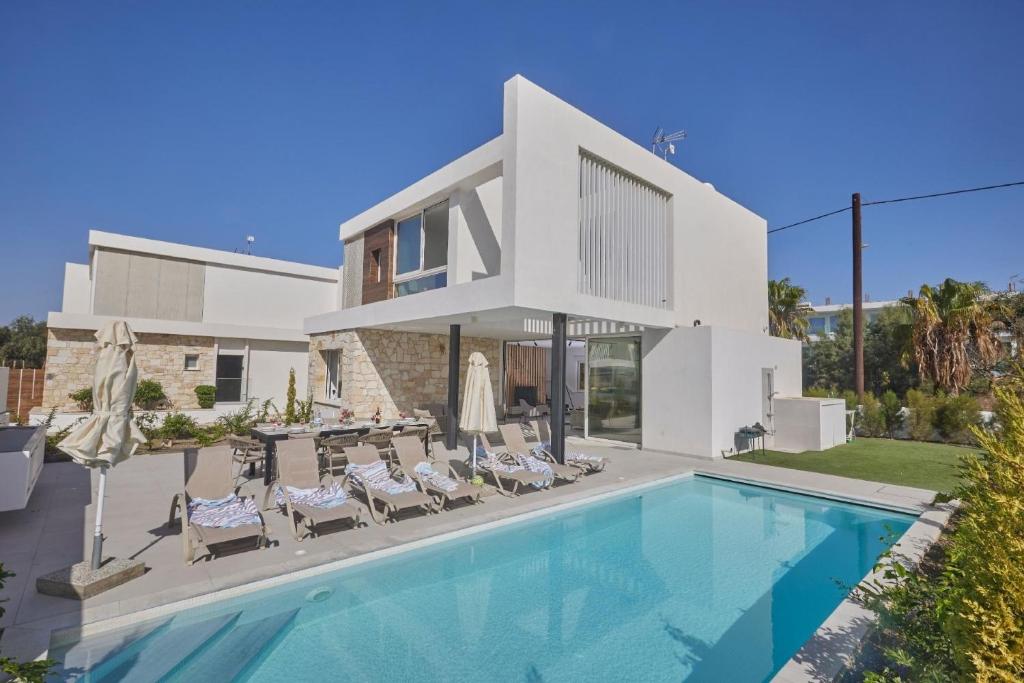 Schönes Ferienhaus Kube 1 in Agia Napa