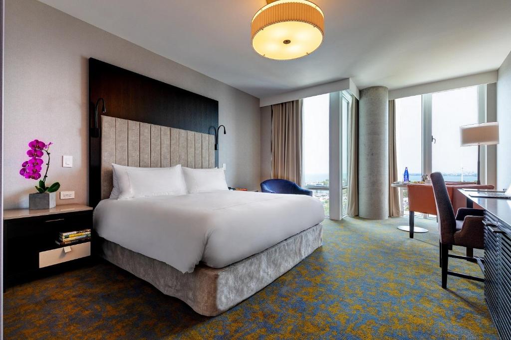 Hotel X Toronto, a Destination by Hyatt Hotel - Camera King Deluxe - Piano Alto