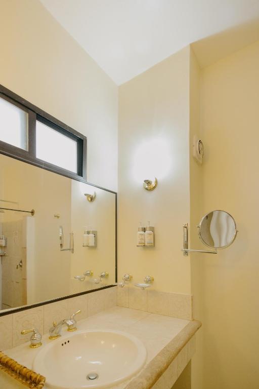 Hotel Hacienda Los Laureles - Chambre Double Avec 2 Lits Doubles Et Balcon