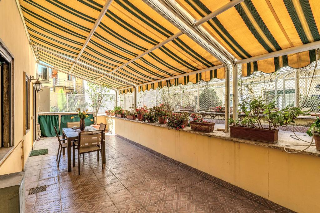 Santa Croce apartment with private terrace