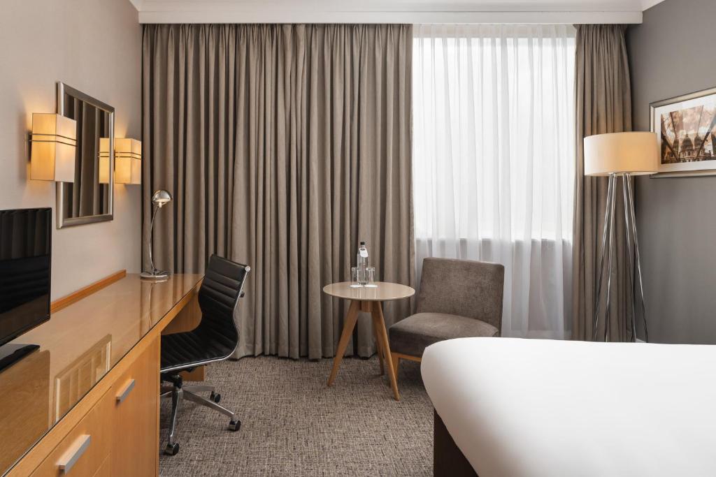 Crowne Plaza London Ealing by IHG - Resim 21