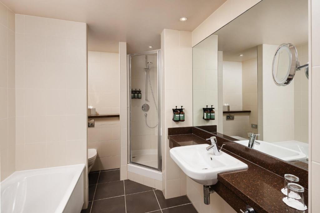 Crowne Plaza London Ealing by IHG - Resim 44