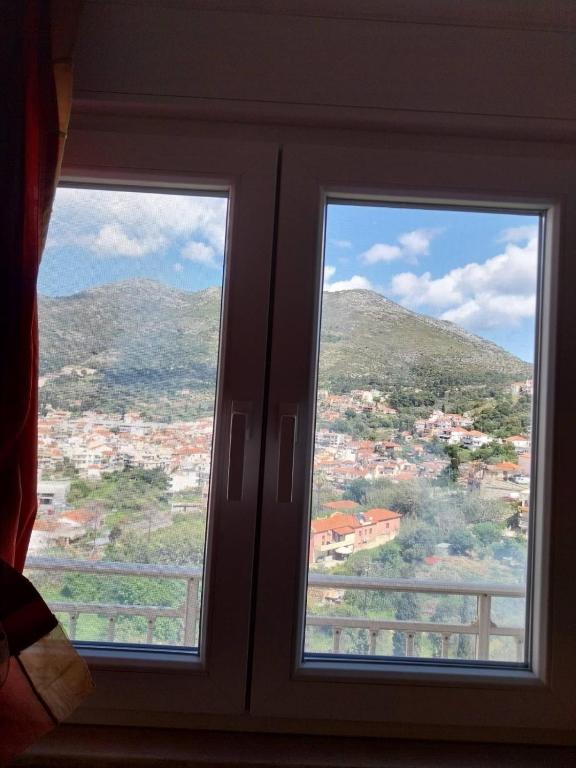 Nespecifikovaný výhled na hory nebo výhled na hory při pohledu z apartmánu