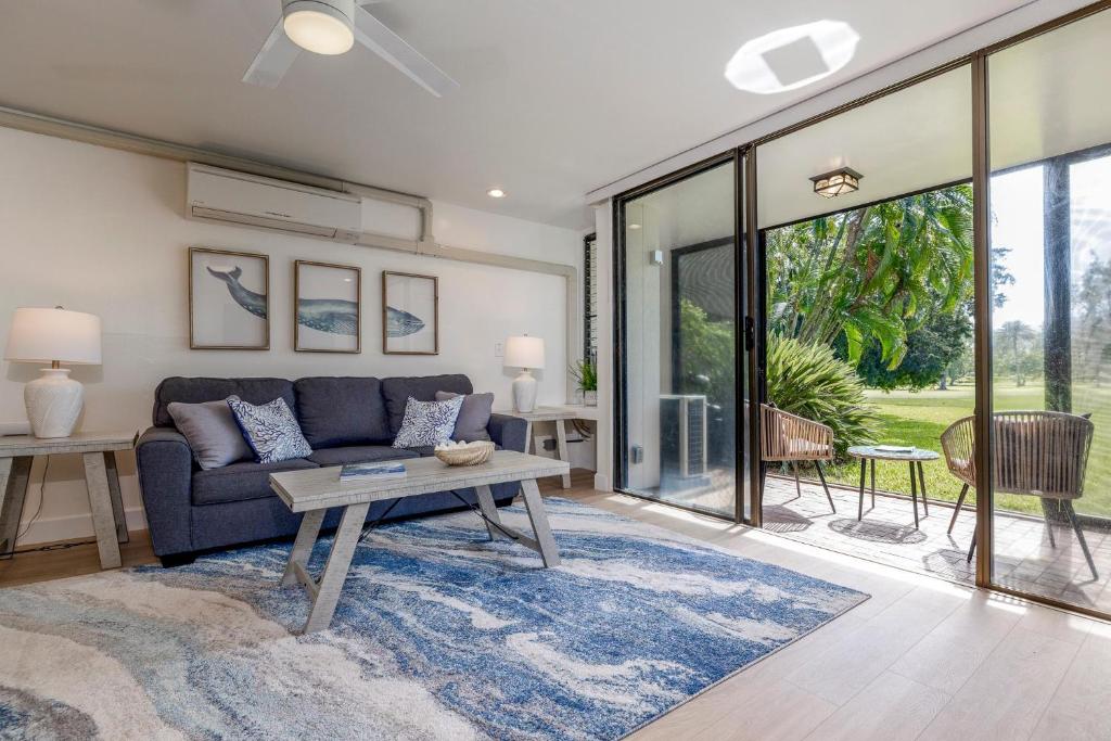 Un lugar para sentarse en Turtle Bay Estates 146 West