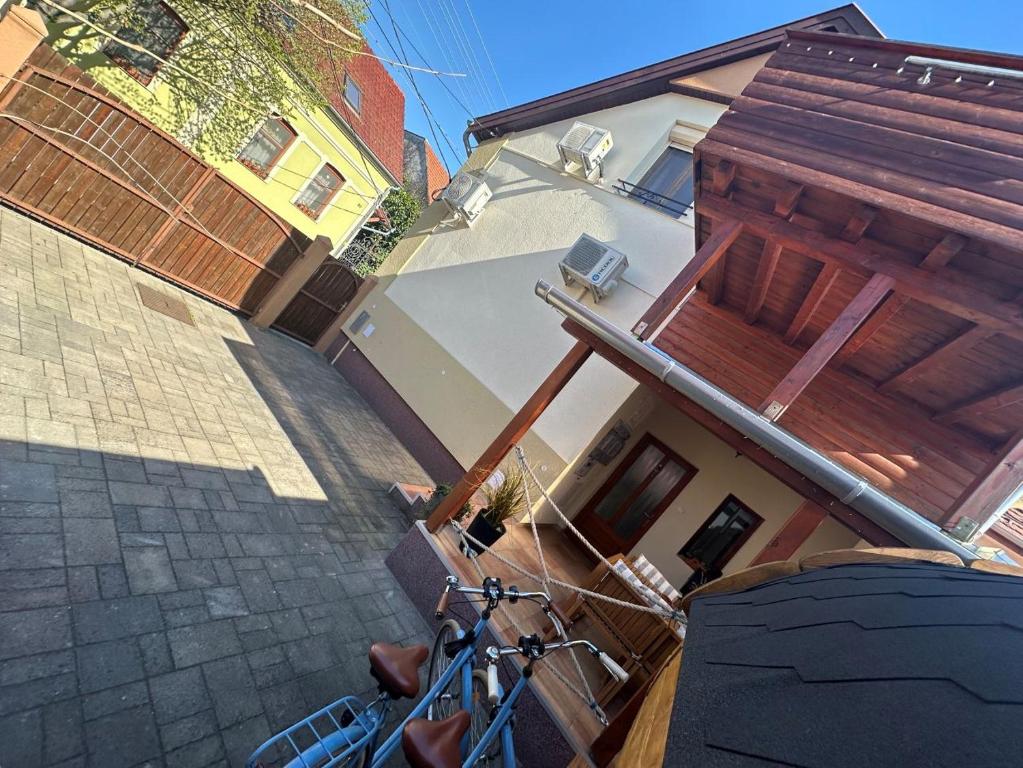 Budova, kde se apartmán nachází