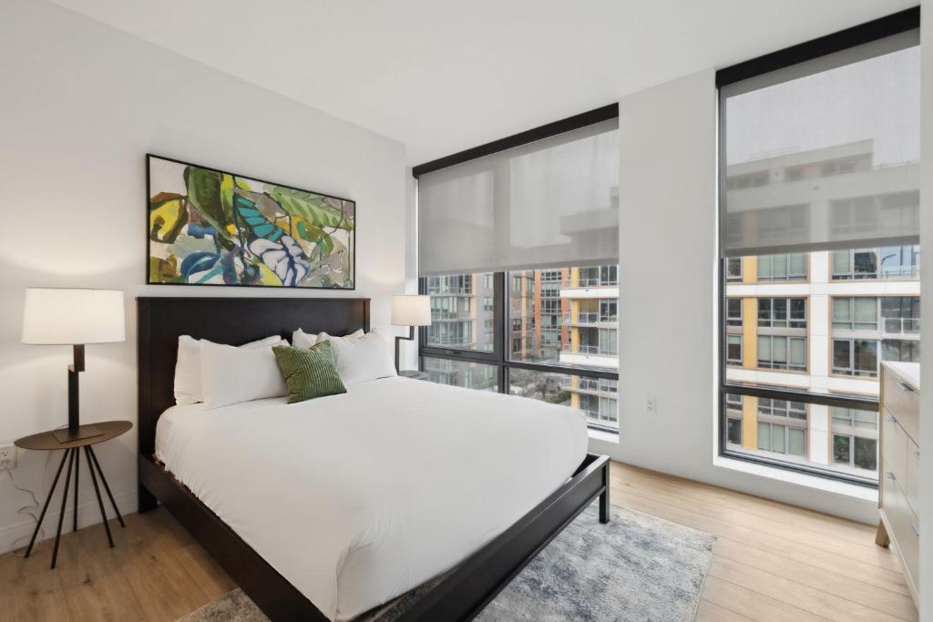 Placemakr Buzzard Point - Two-Bedroom Apartment With Balcony